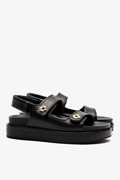 Jetty Sandal In Black Leather - Larroude