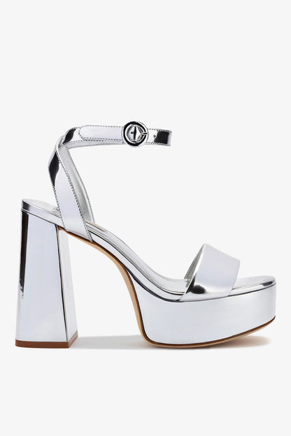 Dolly Sandal In Silver Specchio - Larroude