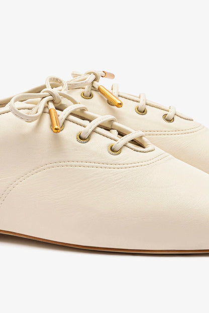 Liza Sneaker In Ivory Leather - Larroude