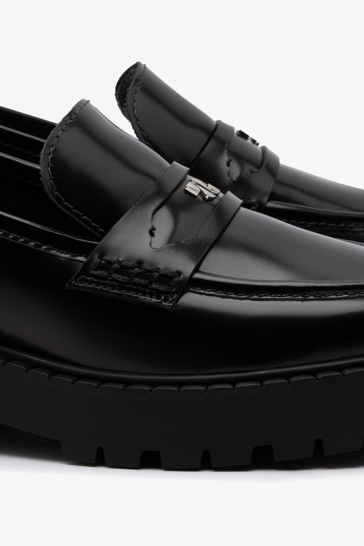 Suki Lugsole Loafer In Black Box Leather - Larroude