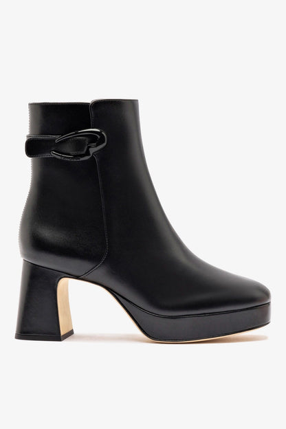 Dolly Verona Low Boot In Black Leather - Larroude