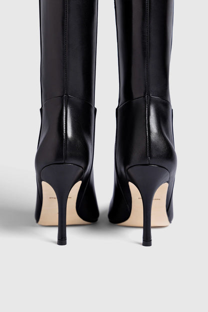 Carine Boot In Black Leather - Larroude