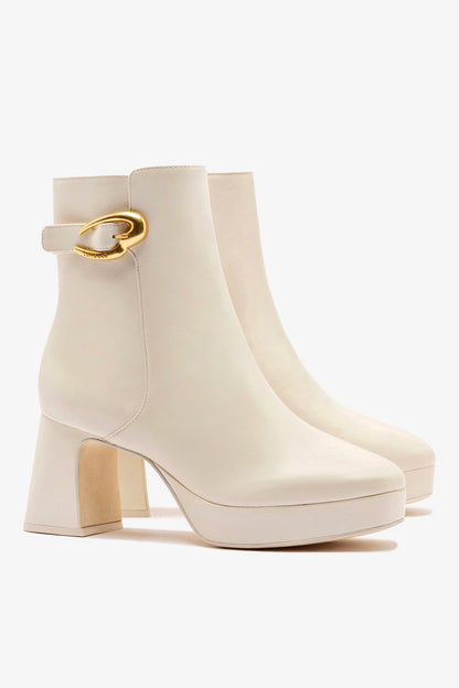 Dolly Verona Low Boot In Ivory Leather - Larroude