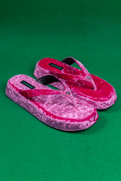 Roxy Thong Sandal Pink Velvet - Larroude
